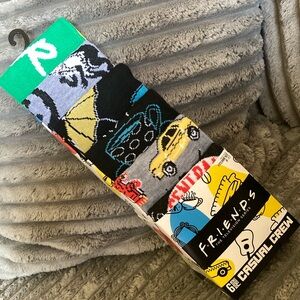 Friends TV Show 6 Pair Pack Novelty Socks Unisex Crew Socks Size 8-12 NWT Joey